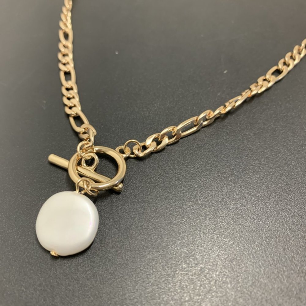 💕Last one Flawless Pearl Metal Choker Toggle - Picture 2 of 10